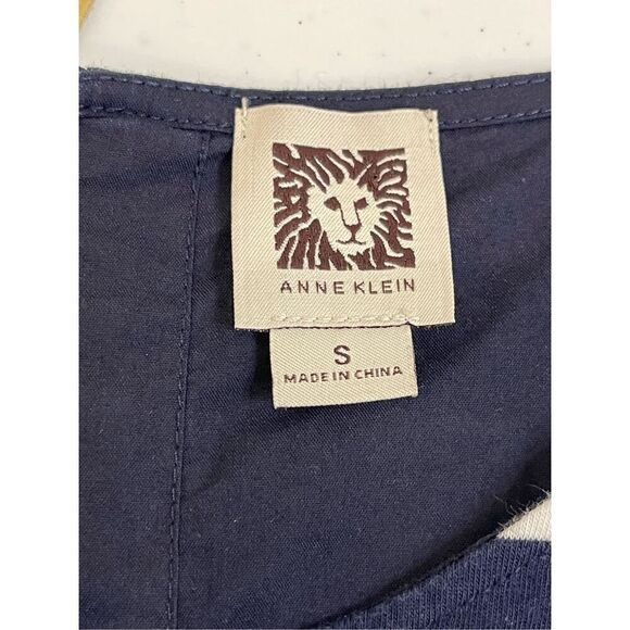 Anne Klein women’s lot bundle small blouses - Picture 13 of 13